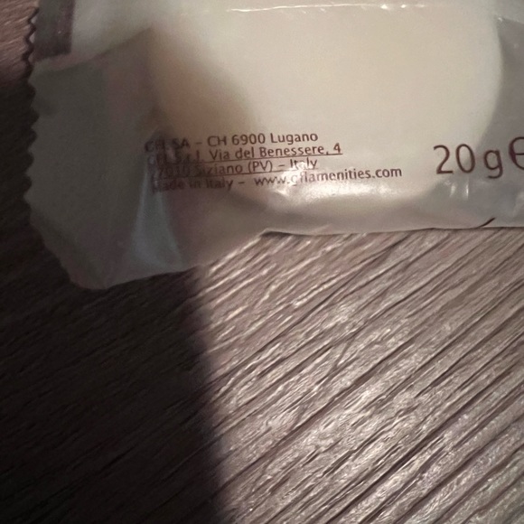 New Gflamenities Travel Size Soap Lot of 7 Made in Italy 0.7 oz / 20g - Picture 4 of 6